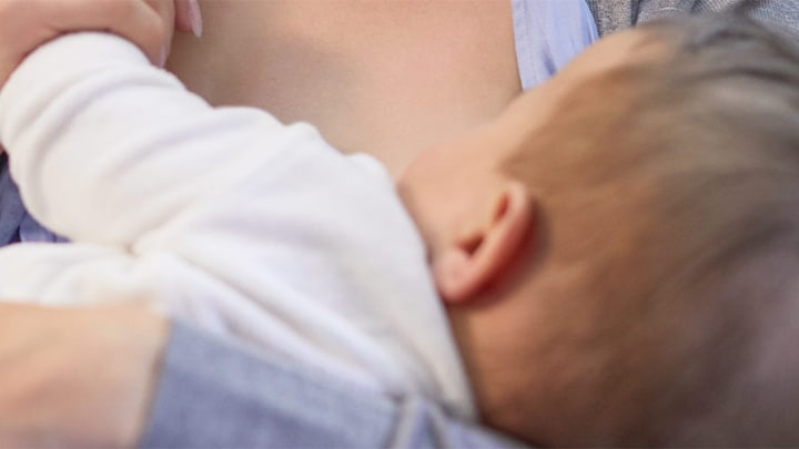 Answers to your 10 breastfeeding questions | Philips