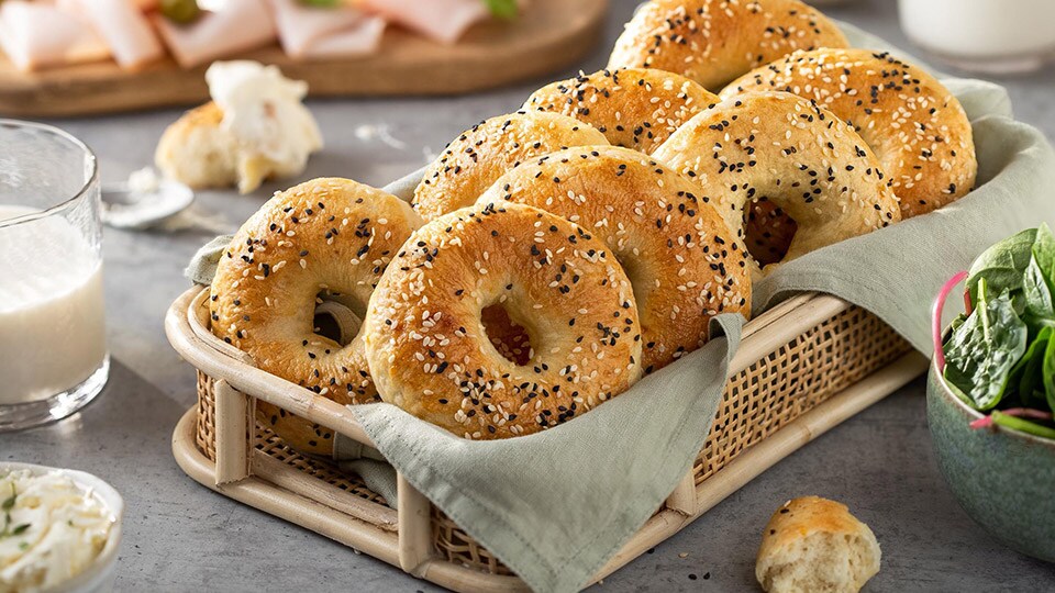 Sesame bagels