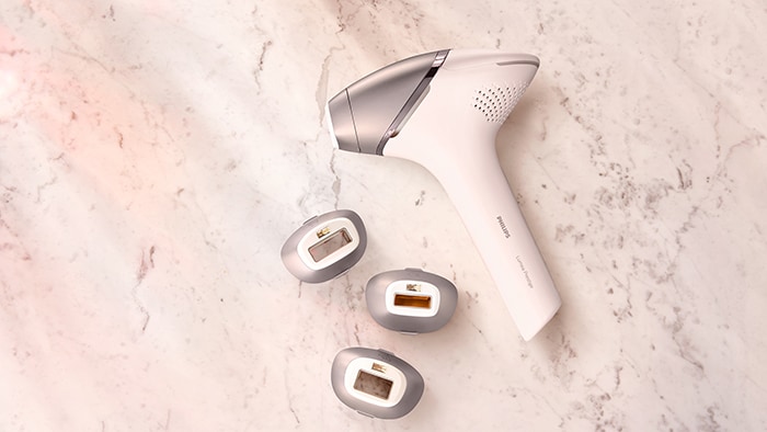 Philips Lumea Depiladora Luz Pulsada IPL Serie 9000 con Tecnología SenseIQ,  4 accesorios para el cuerpo, la cara, la zona del bikini y las axilas, sin  cable (modelo BRI957/00) : : Belleza